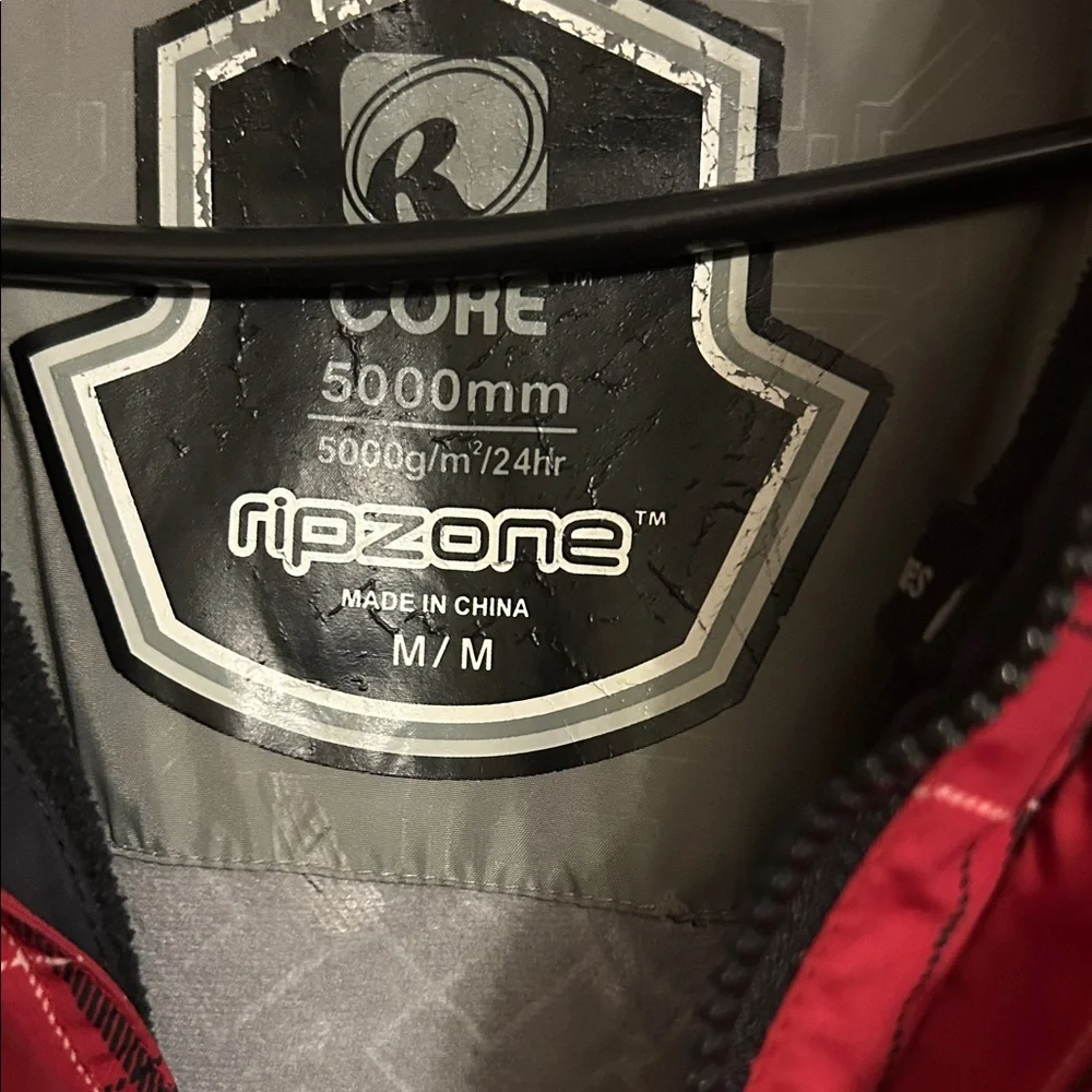 Red Plaid Ripzone Men's Jacket - Picture 2 of 4